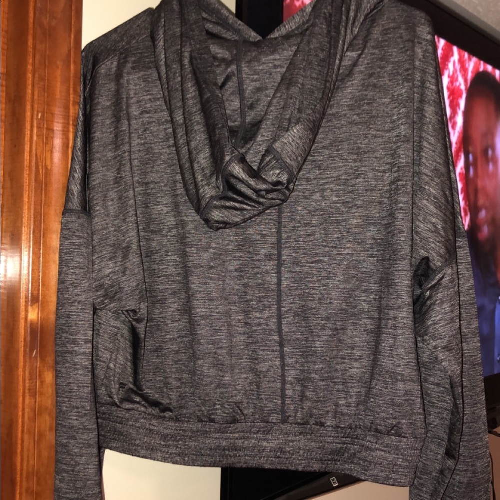 Fabletics sweatshirt🤩